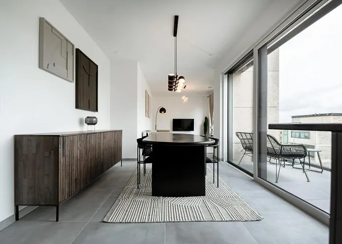 Appartement Lux 1br King Bed, Balcony, Near Center *