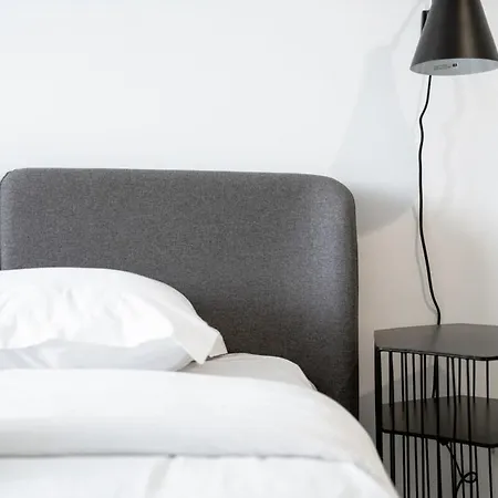 Apartment Lux 1br King Bed, Balcony, Near Center Luxemburg