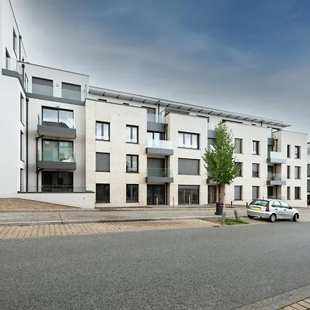 Lux 1br King Bed, Balcony, Near Center * Lüksemburg