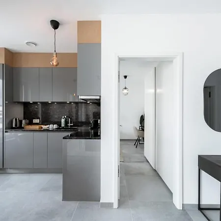 Lux 1br King Bed, Balcony, Near Center Appartement Luxembourg