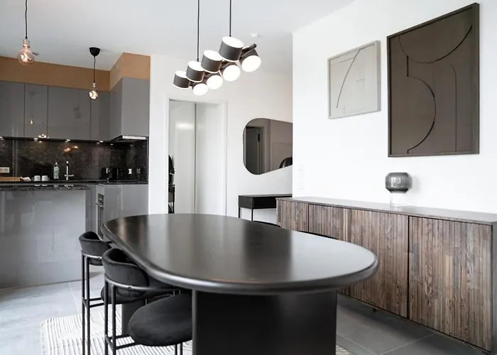 아파트 Lux 1br King Bed, Balcony, Near Center